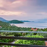 Bellavista Peljesac Peninsula Bed & Breakfast 3*
